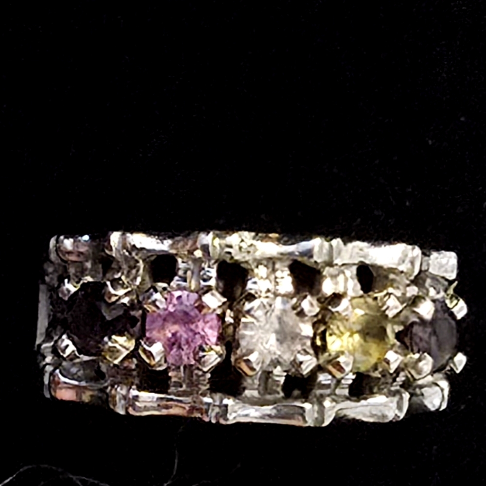 White gold mother's ring size 5.5